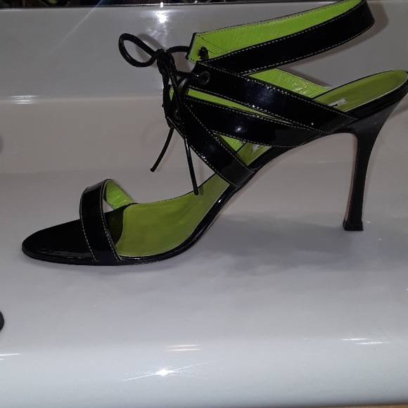 GORGEOUS Blahnik strappy heels - Picture 6 of 8